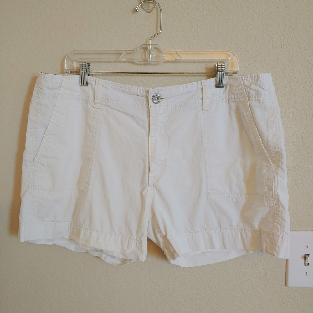Levi's White shorts
